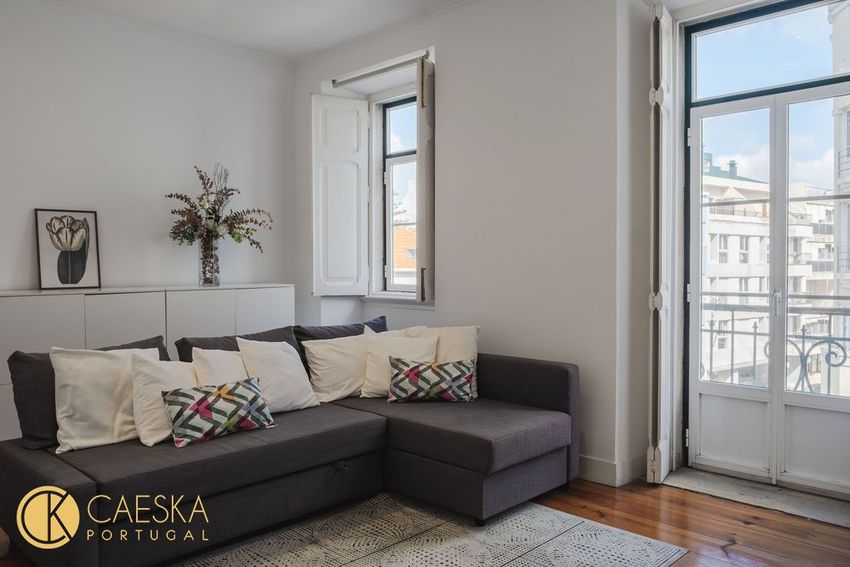 Imagem Sala de estar de apartamento t2 em Rua Latino Coelho, 93