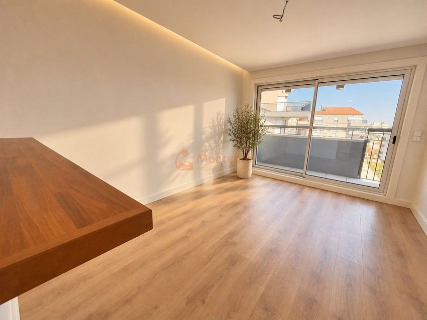 Imagem Divisão de apartamento t1 em Praça da República
