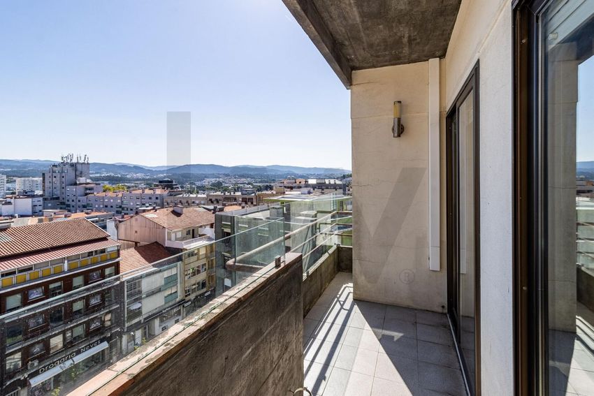 Imagem Terraço de apartamento t2 em Praça Luis Ribeiro, 297