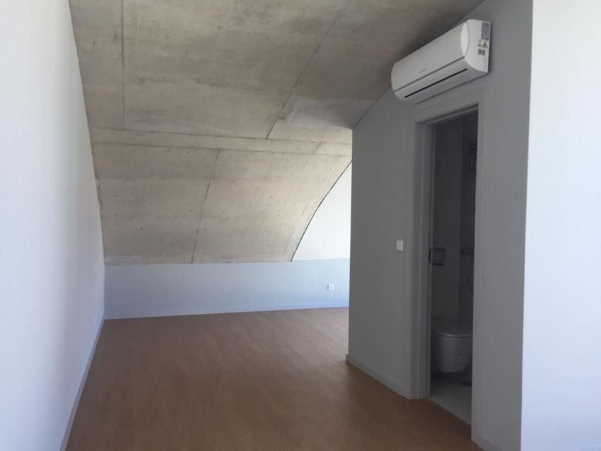 Imagem de duplex em Avenida Visconde de Salreu, 169