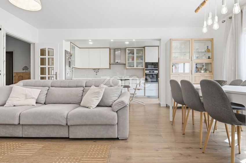 Imagem Sala de estar de apartamento t2 em Rua Artur Duarte, 2