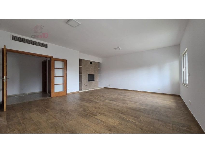 Imagem Sala de estar de apartamento t3 em Expo Norte