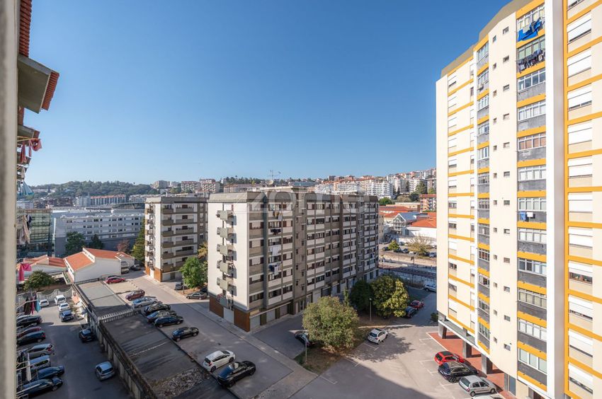 Зображення Вигляд, квартира t2, Rua António Feliciano de Castilho б/н