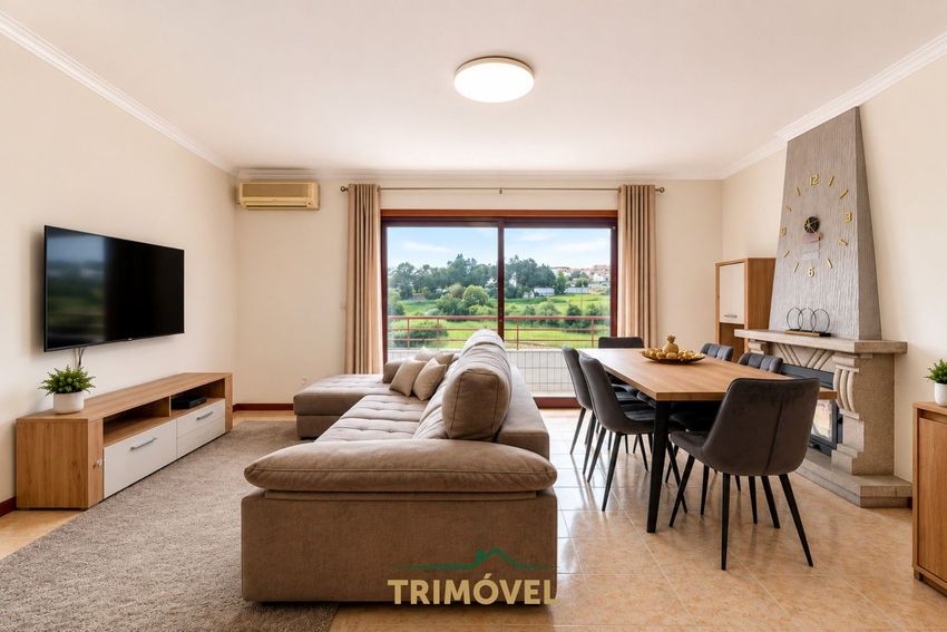 Imagem Sala de estar de apartamento t3 em Fajões