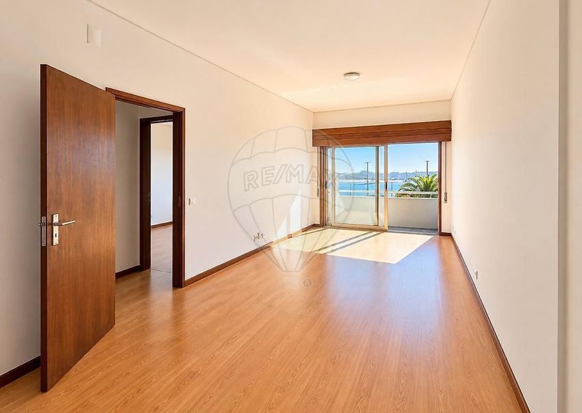 Imagem Divisão de apartamento t2 em Rua Alegre