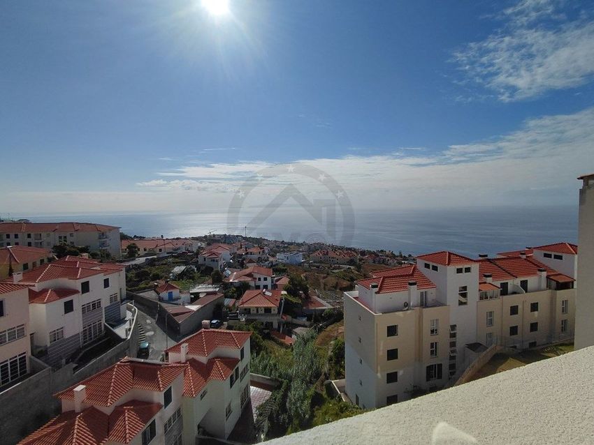 Imagem Vistas de apartamento t3 em Caniço