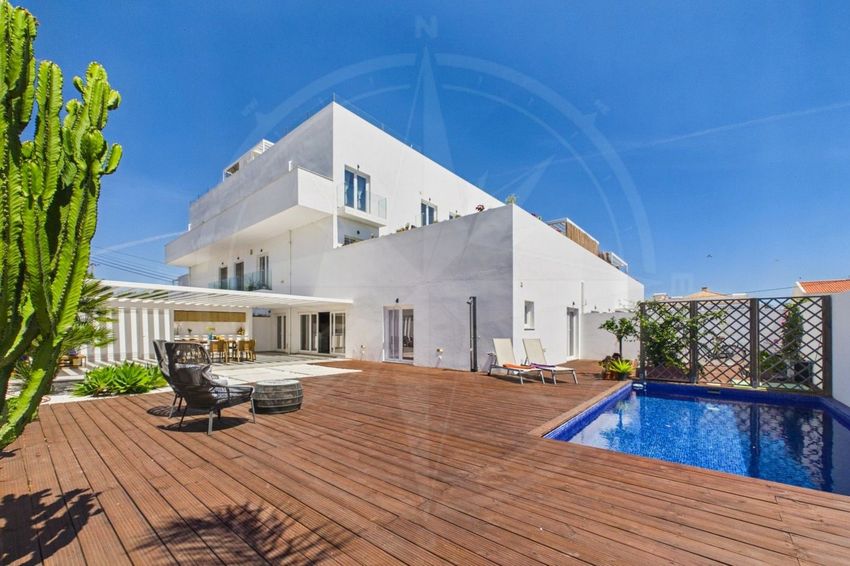 Imagem Piscina de apartamento t2 em Pegada - Mato Santo Espírito - Vale Carangueijo