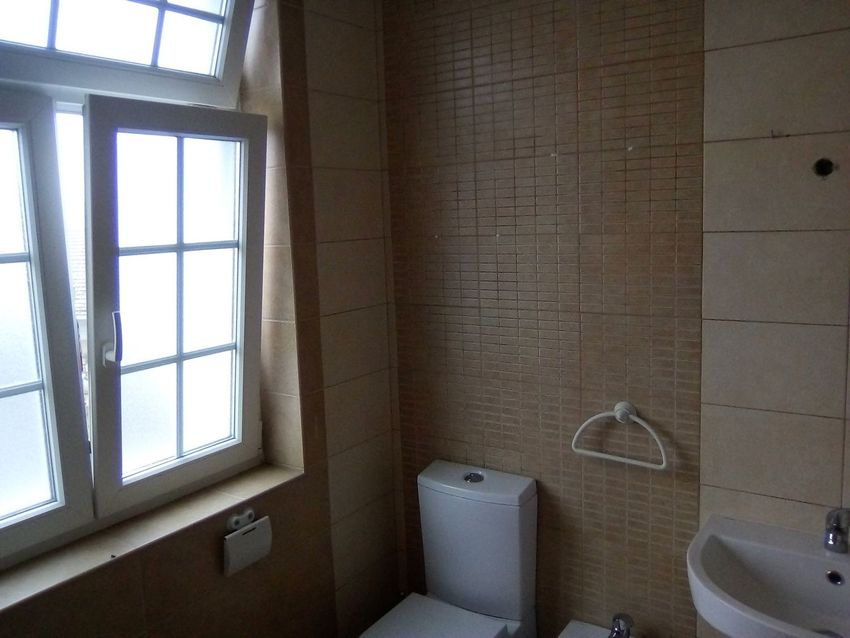 Imagem Casa de banho de apartamento t2 em Rua do Grémio, 49