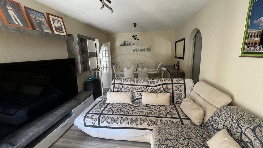 Imagem Sala de estar de apartamento t3 em Rua Bernardo Santareno