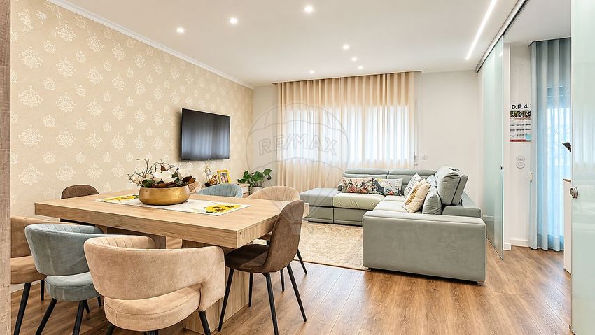 Imagem Sala de estar de apartamento t2 em Poceirão e Marateca