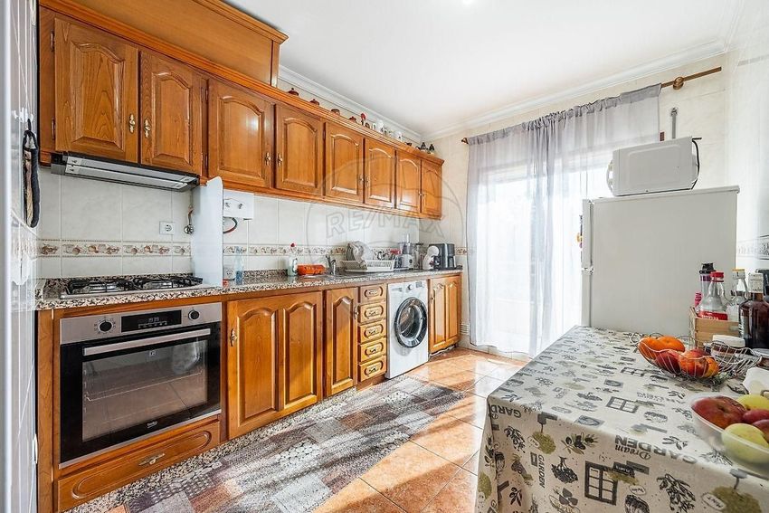 Imagem Cozinha de apartamento t2 em Rua de São Domingos, 1179