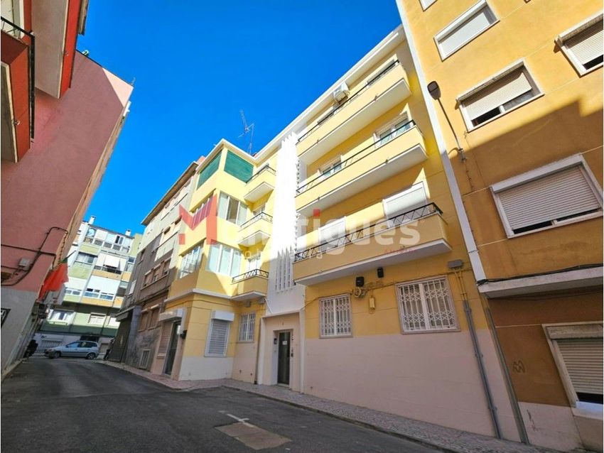 Imagem Vistas de apartamento t2 em Rua Comandante Sacadura Cabral