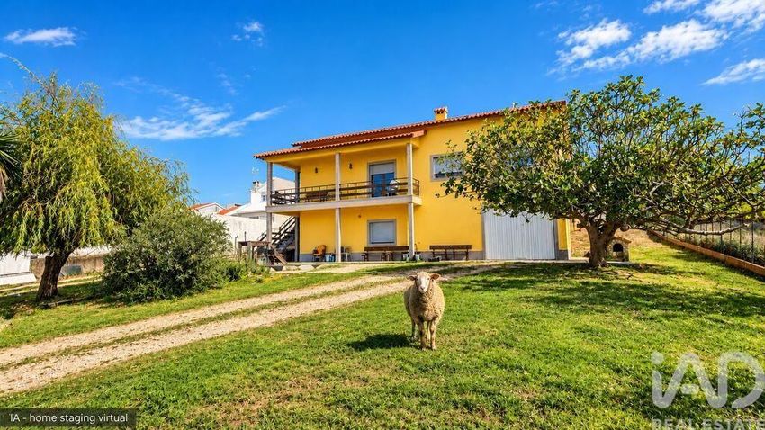 Imagem Fachada de  quinta em Santo Isidoro