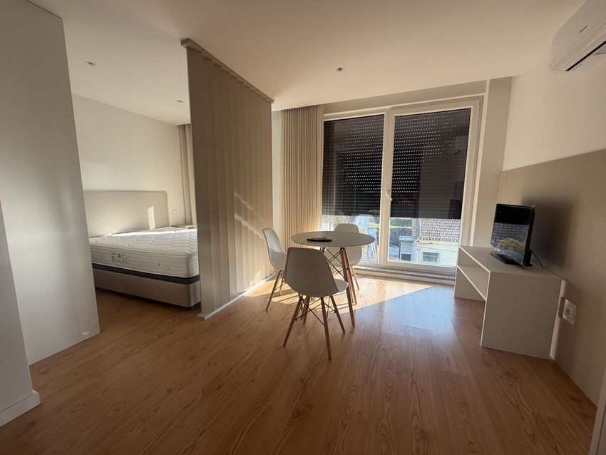 Imagem Sala de estar de apartamento t0 em Universidade - Mário Sacramento - Santiago