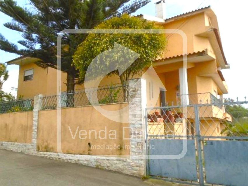 Imagem Fachada de apartamento t4 em Rua Casais, 70