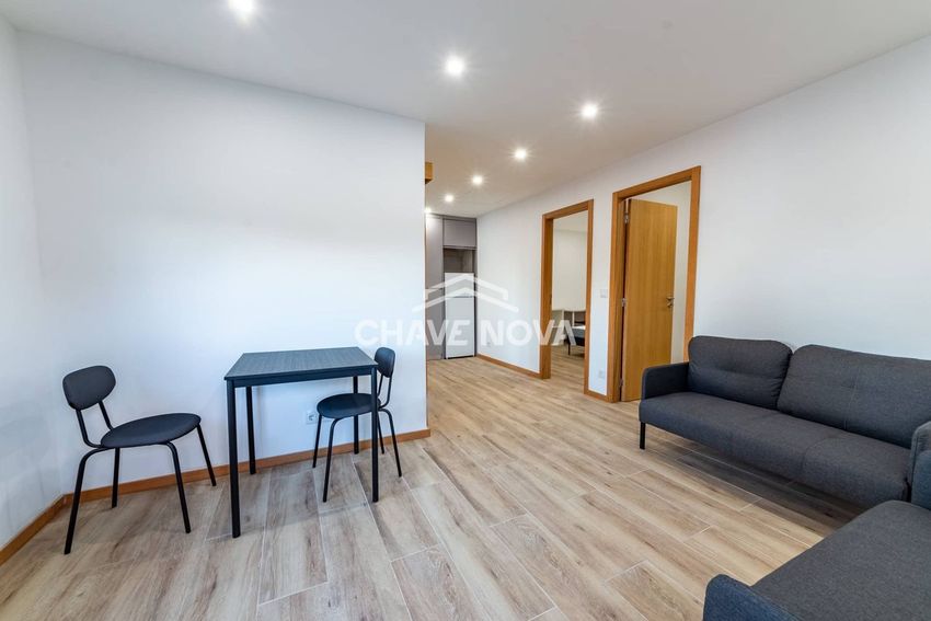 Imagem Sala de estar de  andar de moradia em Rua São Salvador, 42