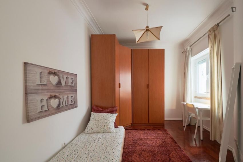 Imagem Quarto de quarto em Rua Joaquim Bonifácio
