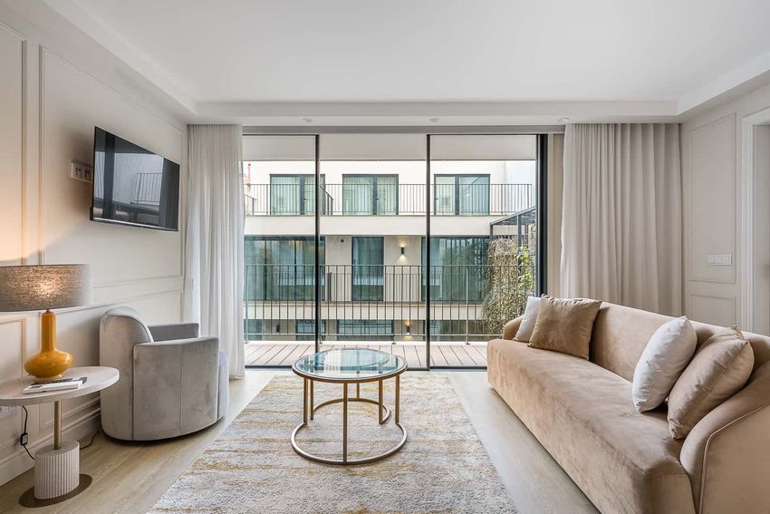 Imagem Sala de estar de apartamento t0 em Rua de Passos Manuel, 76