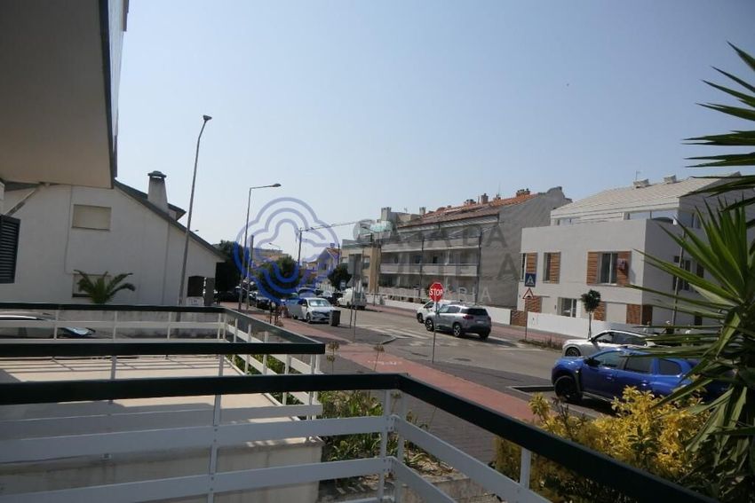 Imagem Vistas de apartamento t2 em Avenida Fernão de Magalhães, 99
