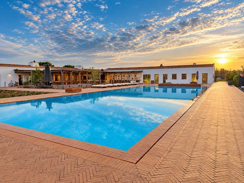 Imagem Piscina de  moradia em banda em M501 s/n
