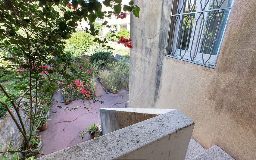 Imagem Jardim de  moradia geminada em Rua do Monte dos Burgos, 139