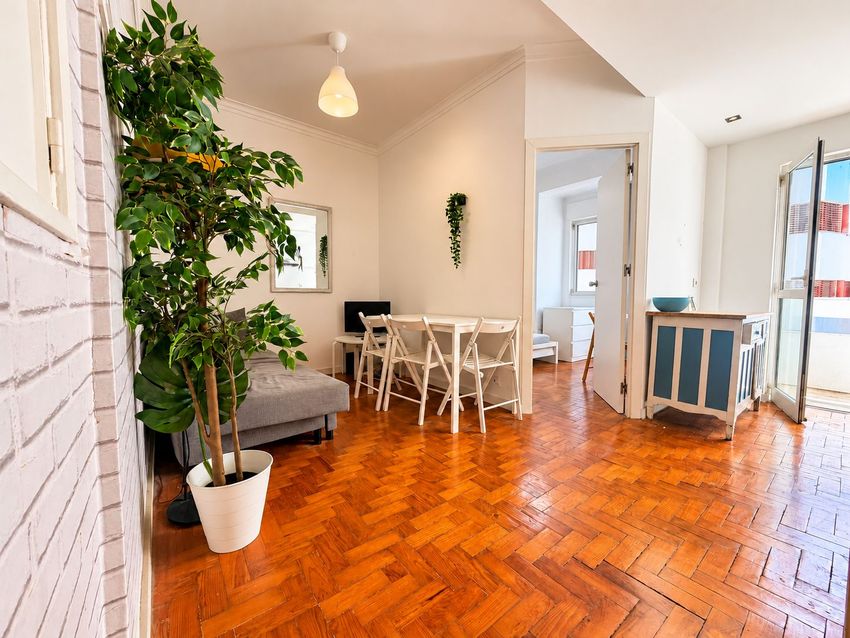 Imagem Sala de estar de apartamento t3 em Rua Policarpo Anjos