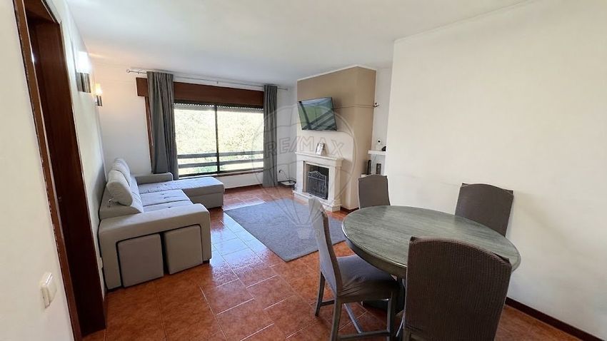 Imagem Sala de estar de apartamento t2 em Avenida Vasco da Gama, 741