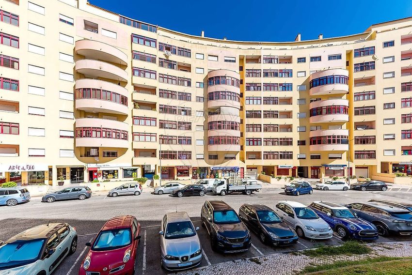 Imagem Vistas de apartamento t2 em Rua António França Borges