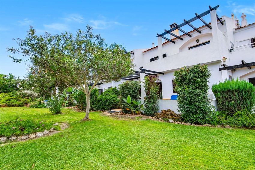 Imagem Jardim de apartamento t2 em Vale Milho - Vale Centeanes - Algar seco