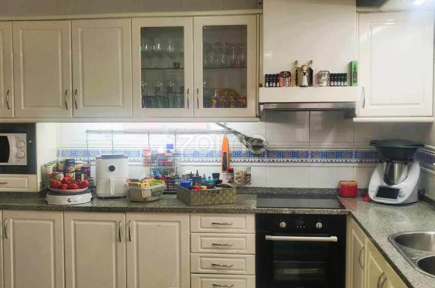 Imagem Cozinha de  moradia geminada em Rua Amadeu Ferreira Thedim, 91