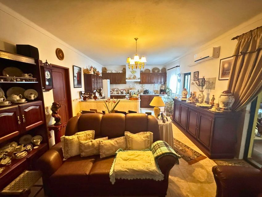 Imagem Sala de estar de  moradia independente em Fazendas de Almeirim