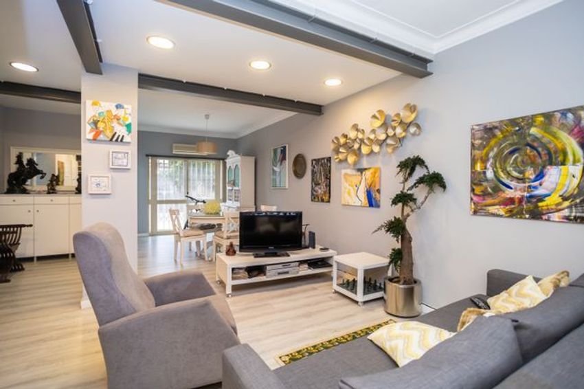 Imagem Sala de estar de apartamento t1 em Avenida 25 de Abril, 41