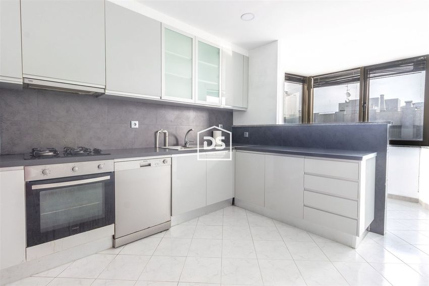 Imagem Cozinha de apartamento t3 em Valença - Cristelo Covo - Arão