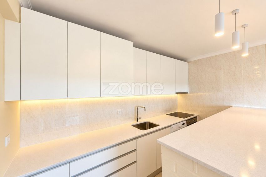 Imagem Cozinha de apartamento t1 em Tamengos - Aguim - Óis do Bairro