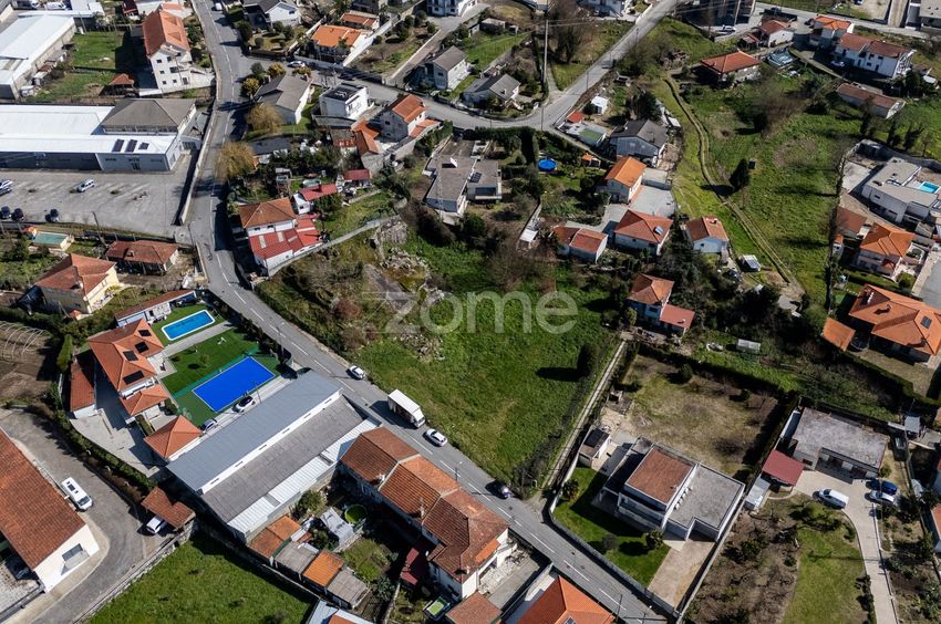 Imagem de terreno em Avenida das Agras s/n