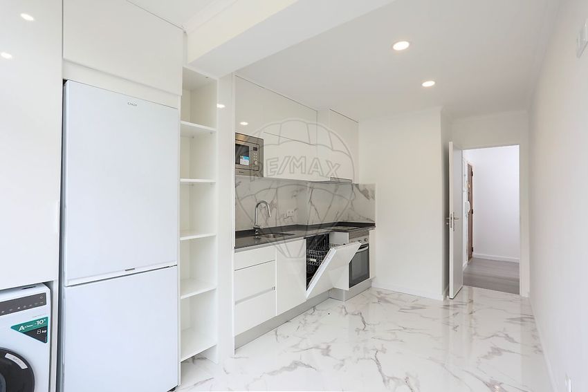 Imagem Cozinha de apartamento t3 em Rua 2 de Abril