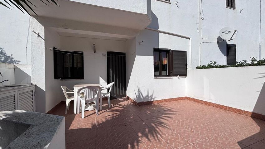 Imagem Pátio de apartamento t1 em Praia Verde