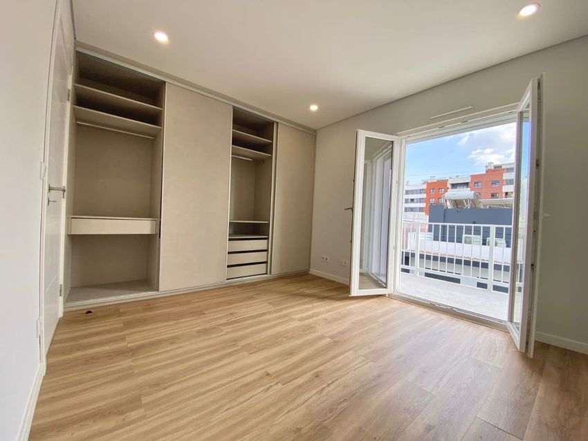 Imagem Quarto de apartamento t2 em Rua Rosa Lobato Faria, 15