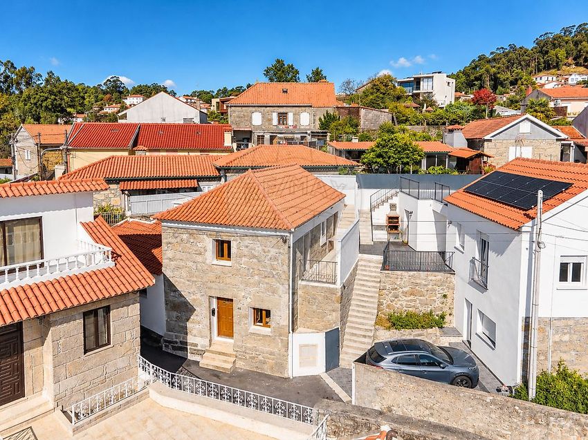 Imagem Fachada de  moradia independente em Vila Nova de Anha