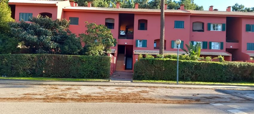 Imagem Fachada de apartamento t2 em Rua dos Pinheiros, 50