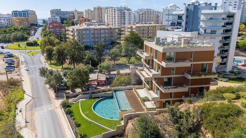 Imagem Piscina de apartamento t2 em Rua do Oceano Atlântico