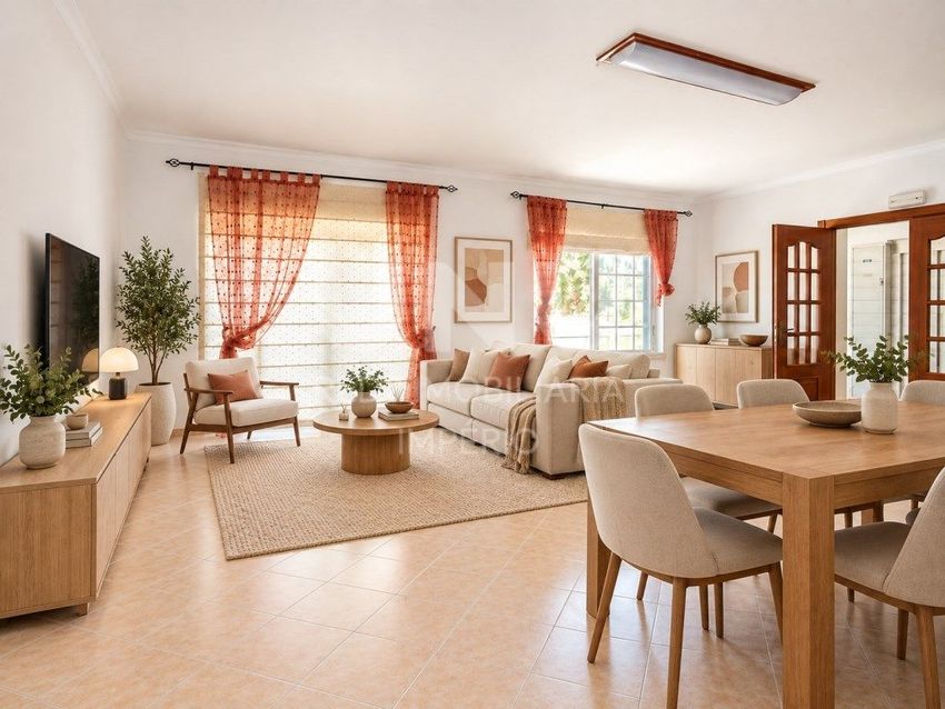 Imagem Sala de estar de  moradia independente em Carvalhal - Pego