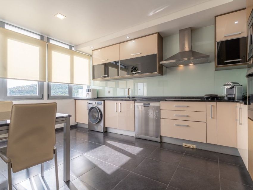 Imagem Cozinha de apartamento t3 em Rua Atlético Clube Montemorense