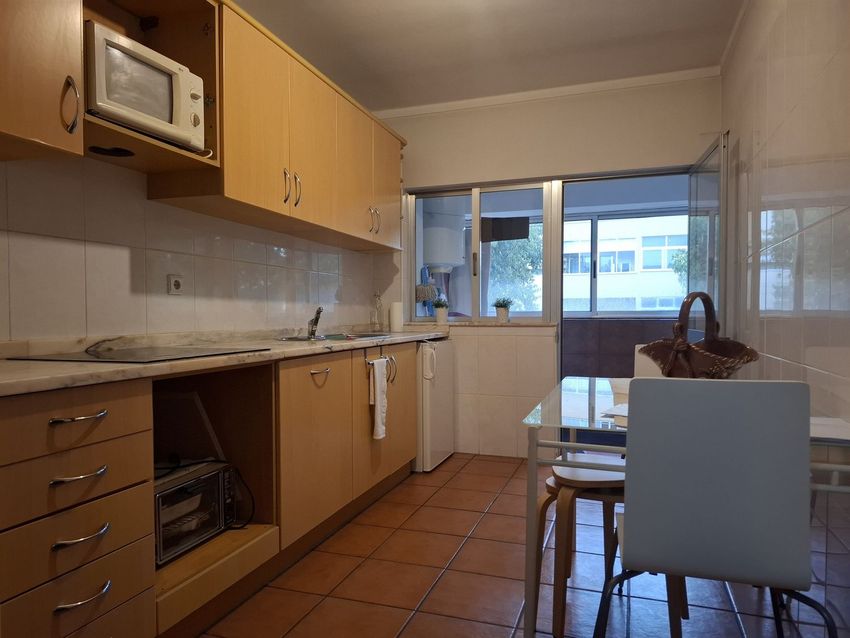 Imagem Cozinha de apartamento t3 em Sé