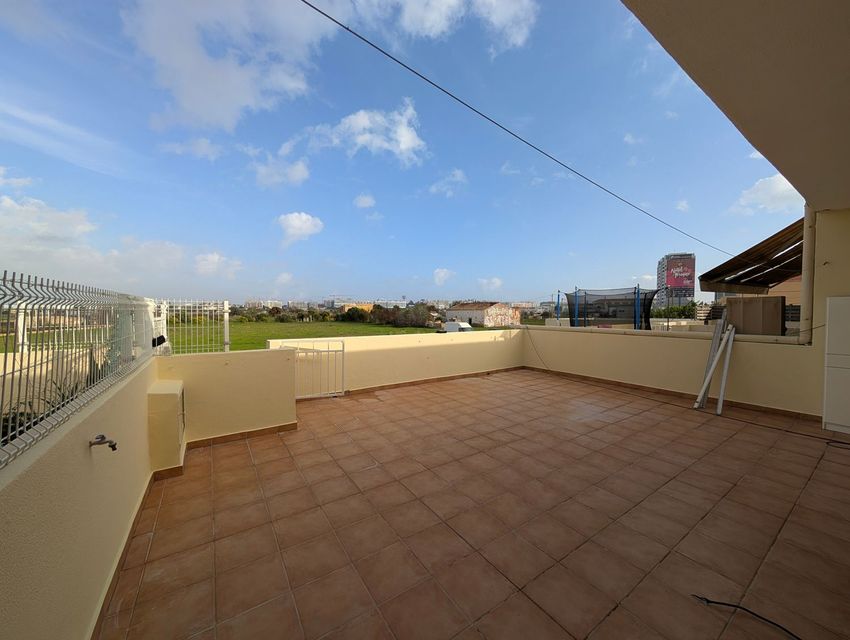 Imagem Terraço de apartamento t2 em Avenida Dr. Gordinho Moreira, 20