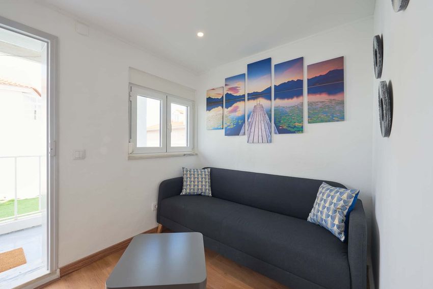 Imagem Sala de estar de apartamento t0 em Rua Carlos Malheiro Dias, 11