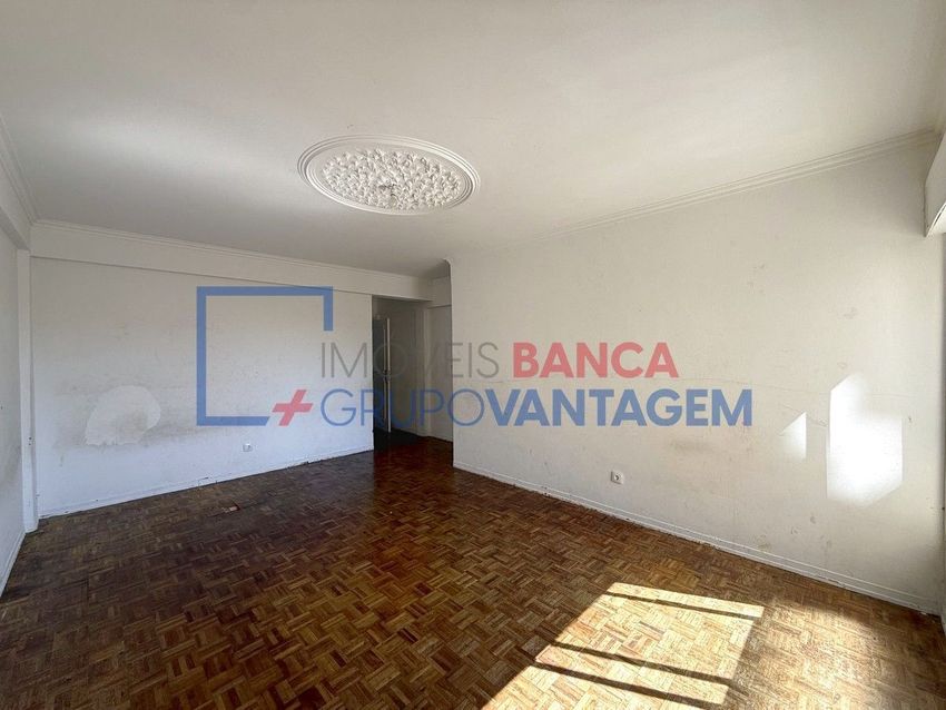 Imagem Divisão de apartamento t2 em Agualva