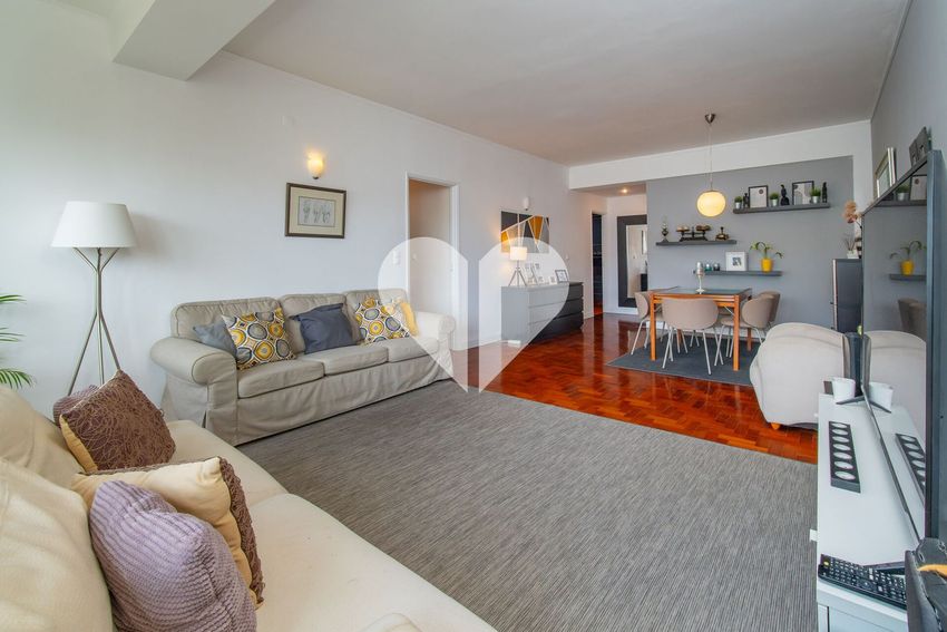 Imagem Sala de estar de apartamento t3 em Rua Dom Aleixo Corte-Real, 394