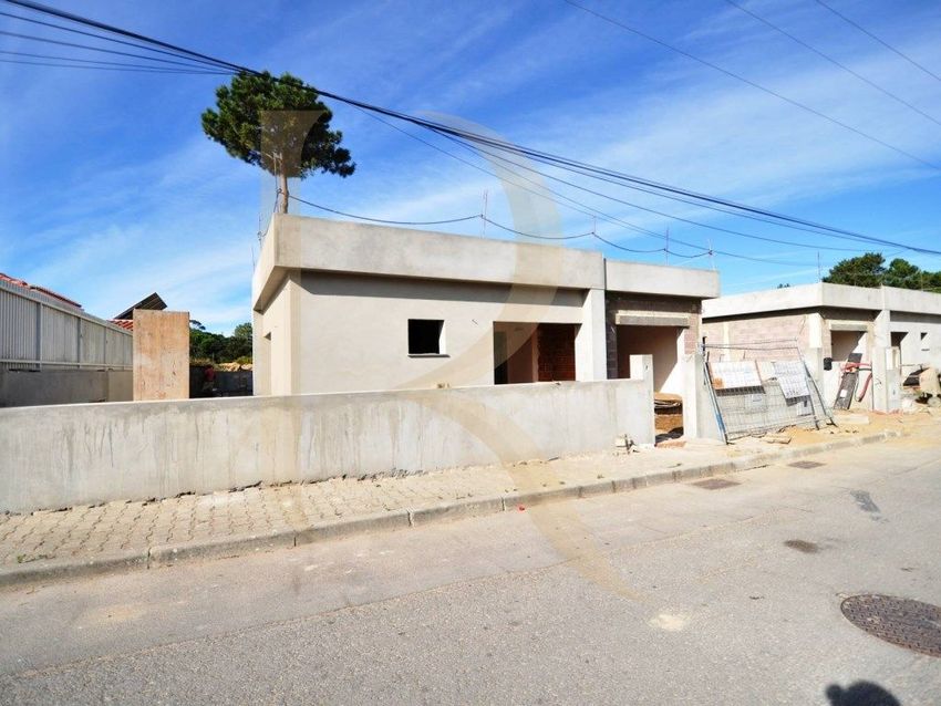 Imagem Fachada de  moradia independente em Oleiros - Aldeia de Irmãos - Quinta do Picão