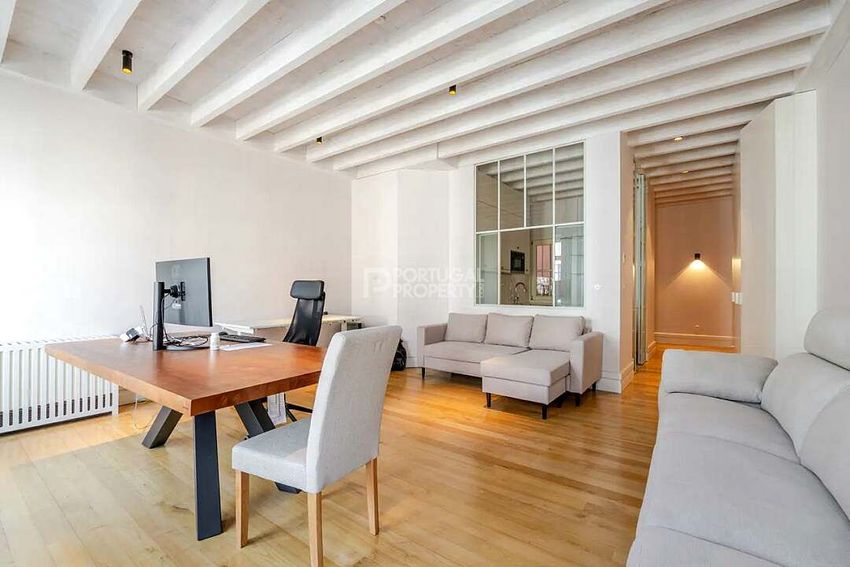 Imagem Sala de estar de apartamento t3 em Rua das Flores - Mouzinho